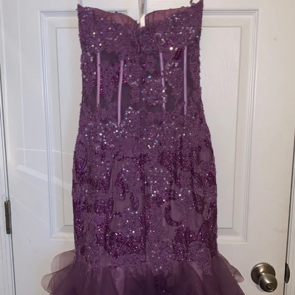 Prom Dress - Picture 4 of 7